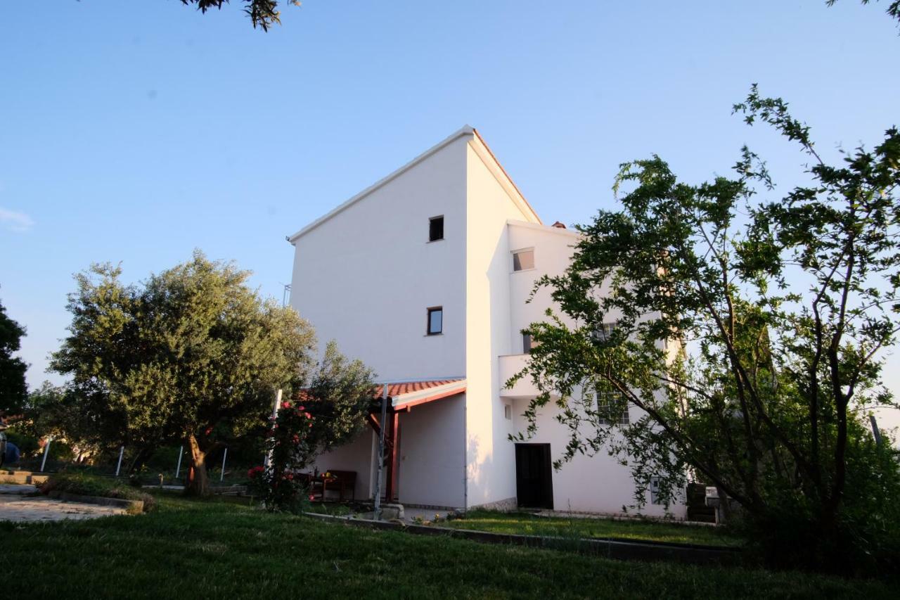 Apartmani Viktorija Vrana  Dış mekan fotoğraf