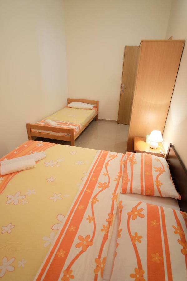 Apartmani Viktorija Vrana  Dış mekan fotoğraf
