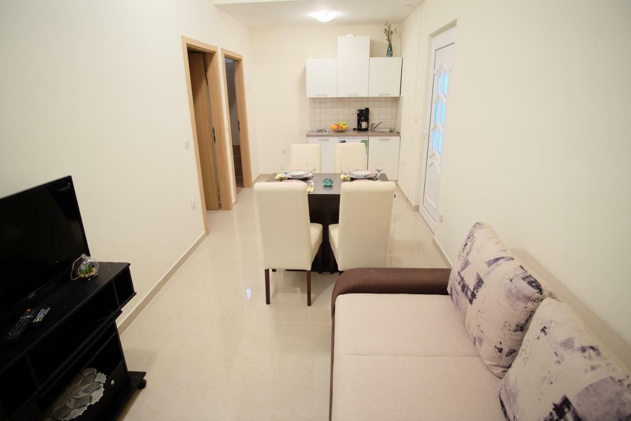 Apartmani Viktorija Vrana  Dış mekan fotoğraf
