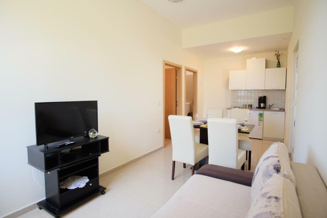 Apartmani Viktorija Vrana  Dış mekan fotoğraf